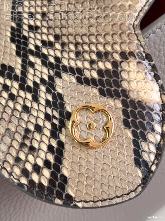 WIS LOUIS BB-31.5*20*11CM CAPUCINES VUITTON 0716